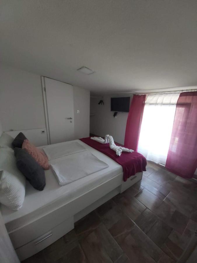 Rooms Panda Maribor Phòng bức ảnh